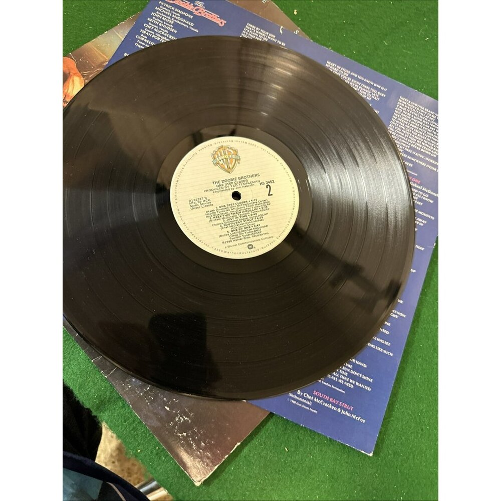 The Doobie Brothers Vintage Vinyl LP Record Minute By Minute Lot of 4 1970s - Picture 15 of 16